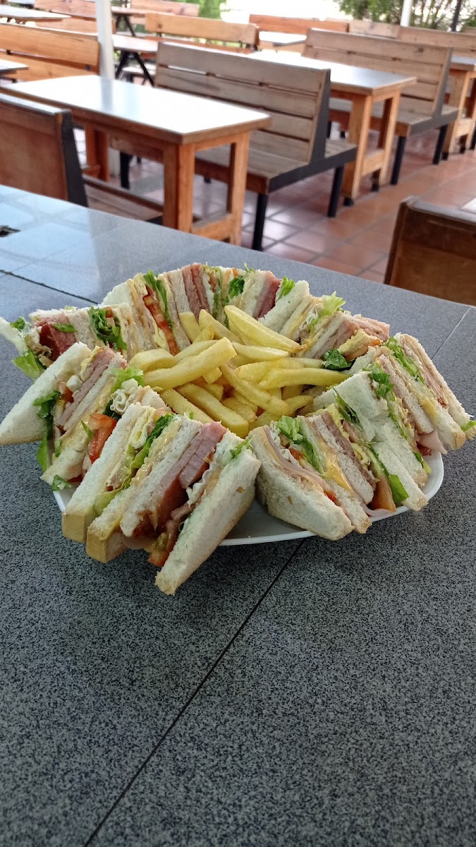 Burger Grill, C.a.-3